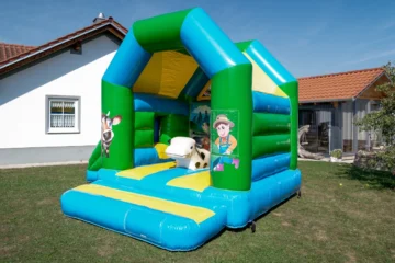Hüpfburg Bauernhof mieten – das ideale Spielgerät für Kindergeburtstage und Events